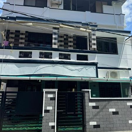 Cozy Haven Apartment Kochi Luaran gambar