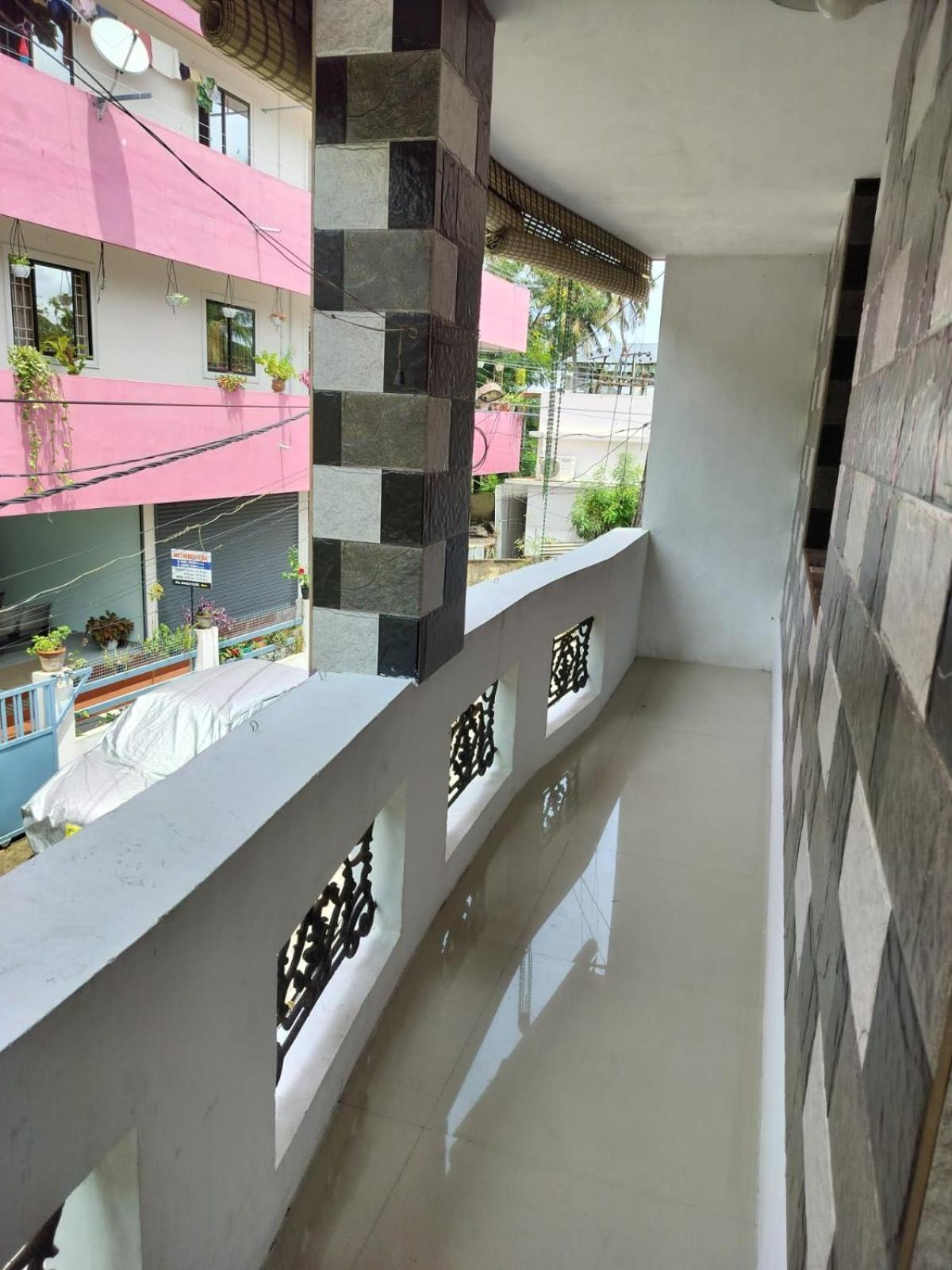 Cozy Haven Apartment Kochi Luaran gambar